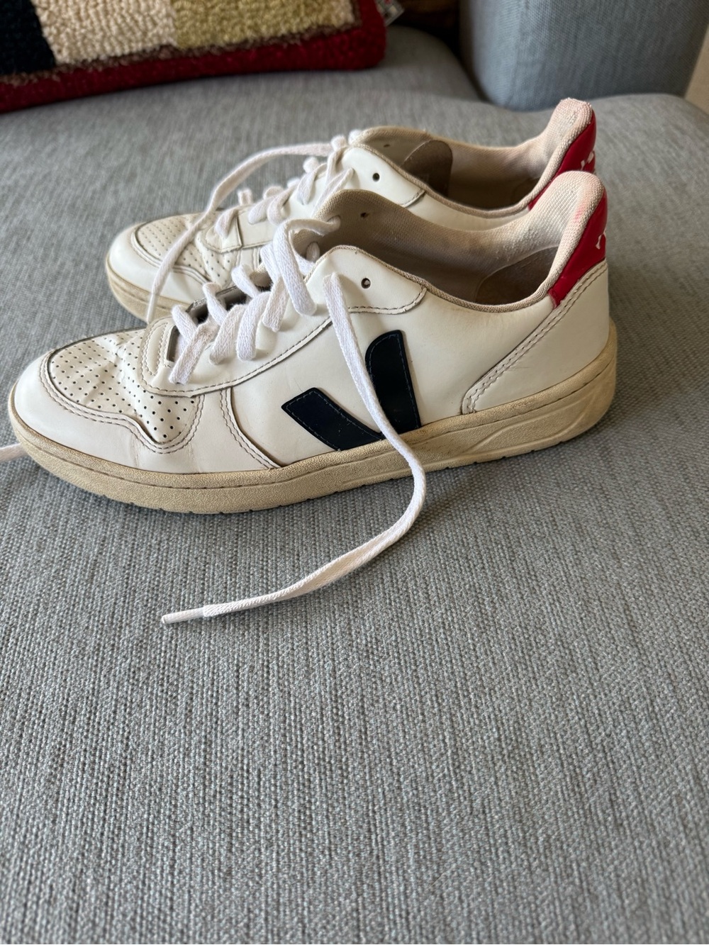Veja White Sneaker Interior with navy V and red back